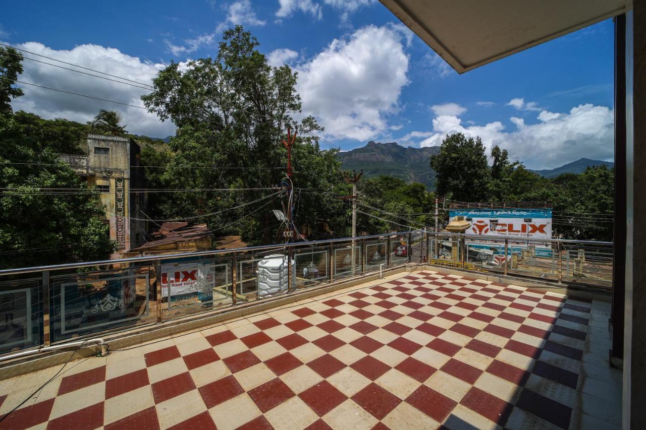 The Pothigai Palace Hotel Kuttalam  Bagian luar foto